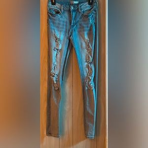 Mudd Skinny Disstessed Jeans